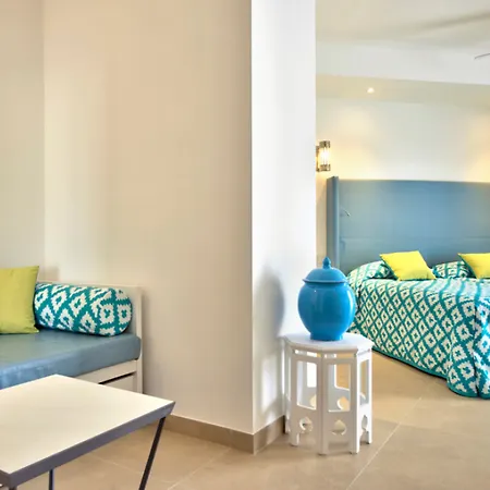 Hotel Db San Antonio + 4*