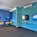 Db San Antonio + מלון