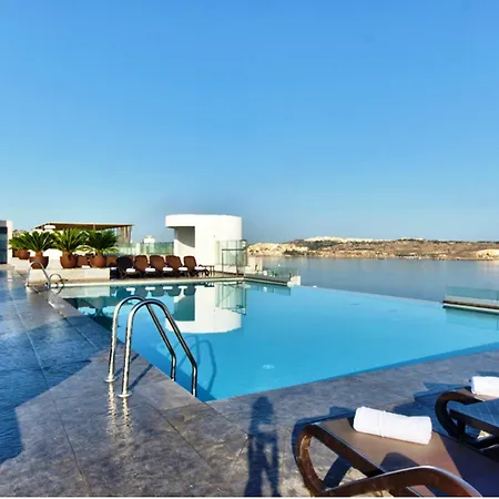 Db San Antonio + 4* 圣保罗湾城