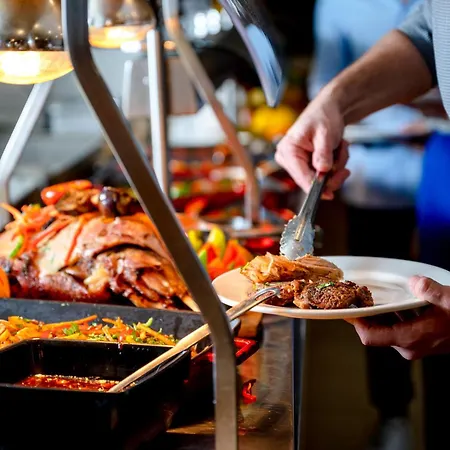 Db San Antonio + 酒店 4*