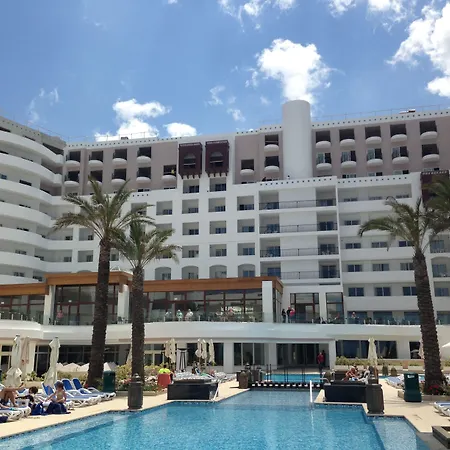 Hotel Db San Antonio + 4*