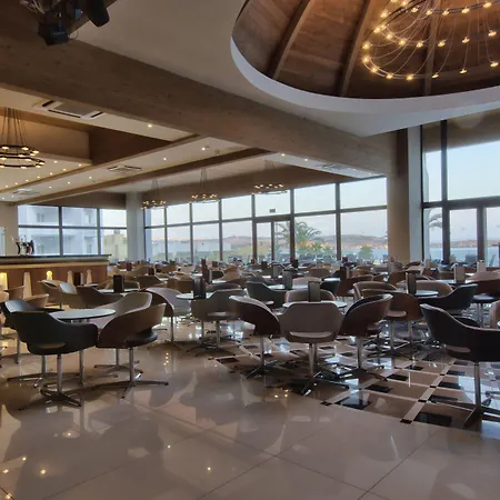 Db San Antonio + 4* 圣保罗湾城