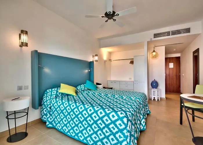 Db San Antonio + Hotell St. Paul's Bay