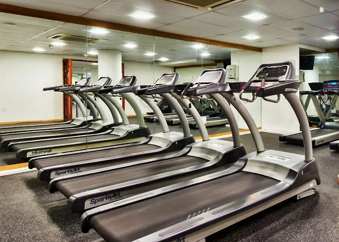 Db San Antonio + Hotell St. Paul's Bay