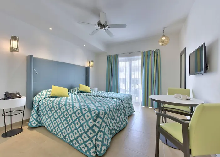 Db San Antonio + Hotell