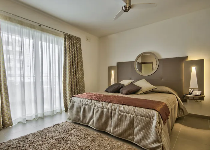 Db San Antonio + Hotell St. Paul's Bay