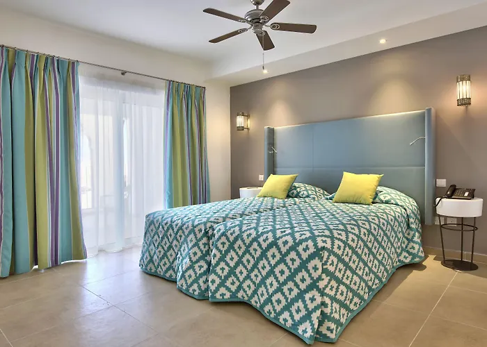 Db San Antonio + Σεντ Πόλς Μπέι