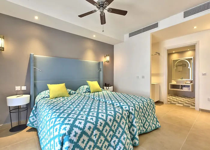 Hotell Db San Antonio + 4*