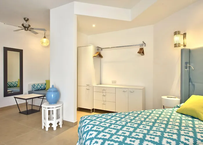 Db San Antonio + Hotell St. Paul's Bay