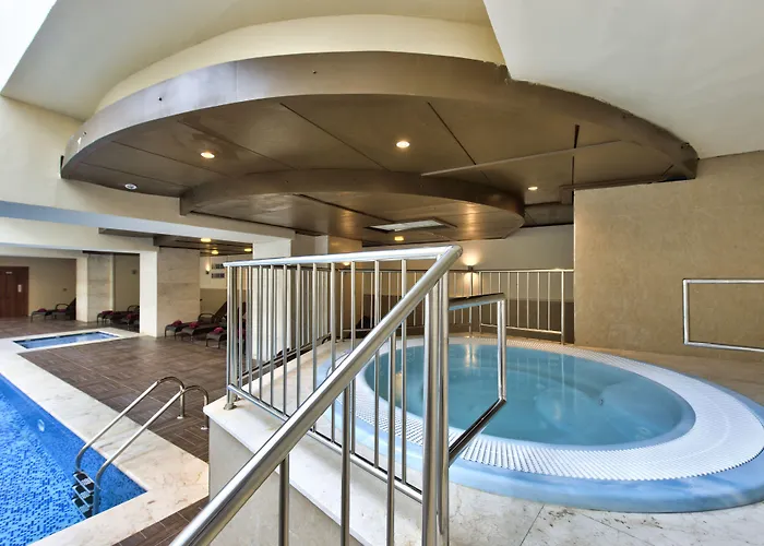 Отель Db San Antonio + 4*